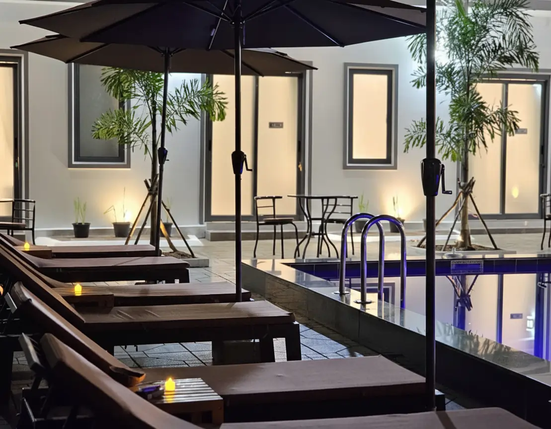 Large Area with Huge Swimming Pool